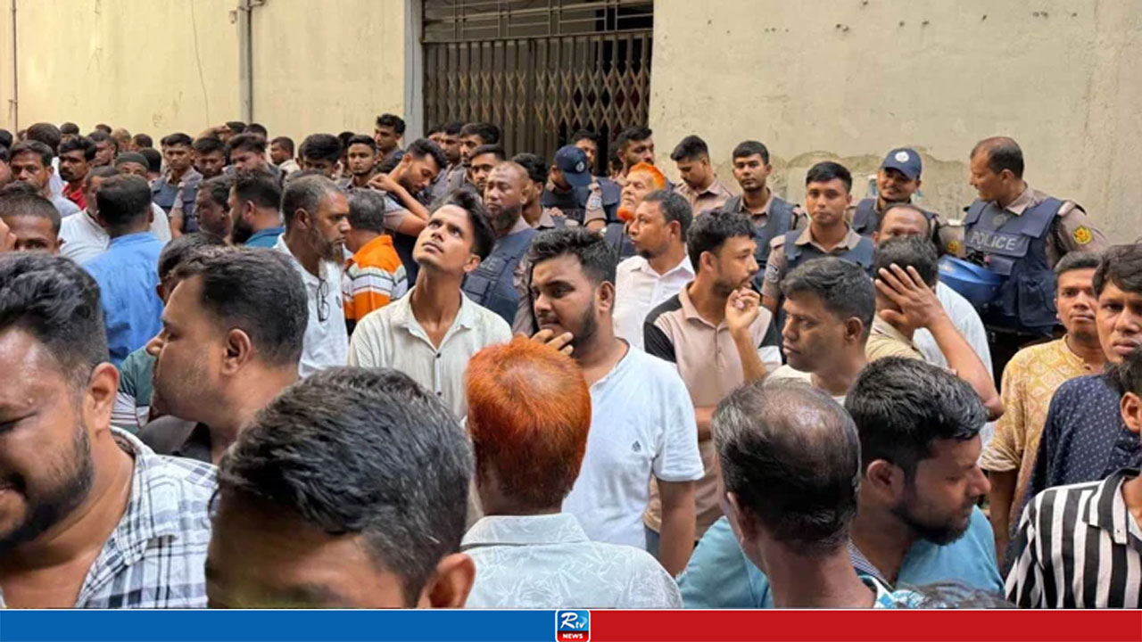 জাসদ কার্যালয়ে গোপন বৈঠক থেকে আ.লীগের শতাধিক নেতাকর্মী আটক