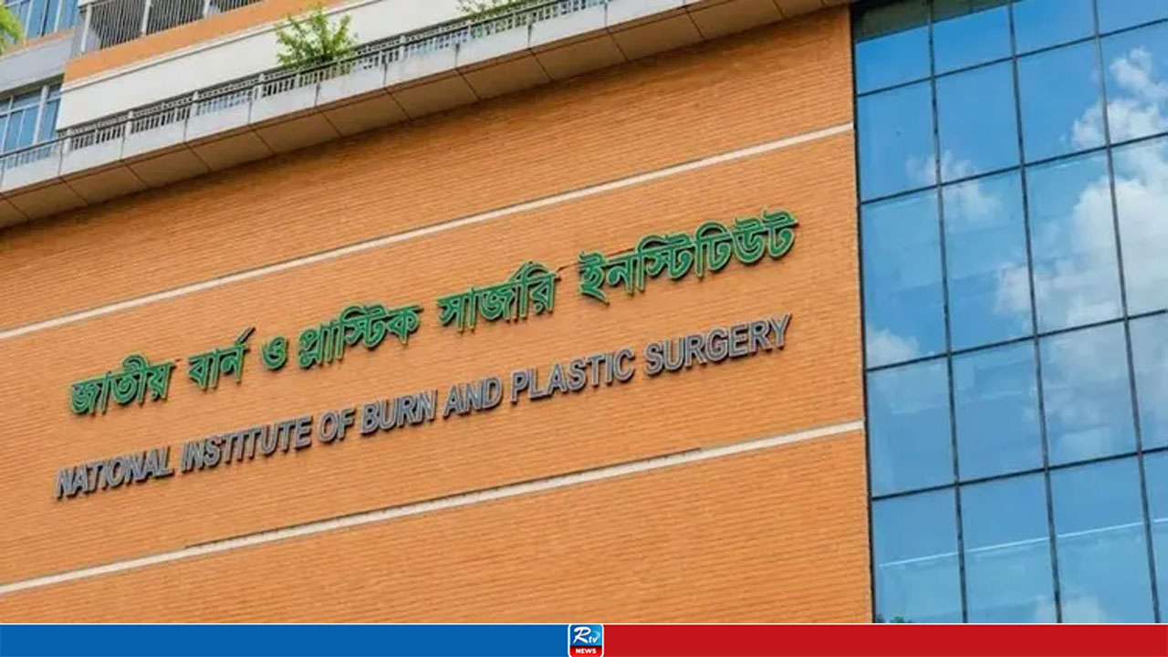 মাদরাসার ছাদে খেলার সময় বিদ্যুৎস্পৃষ্টে ৫ ছাত্রী দগ্ধ