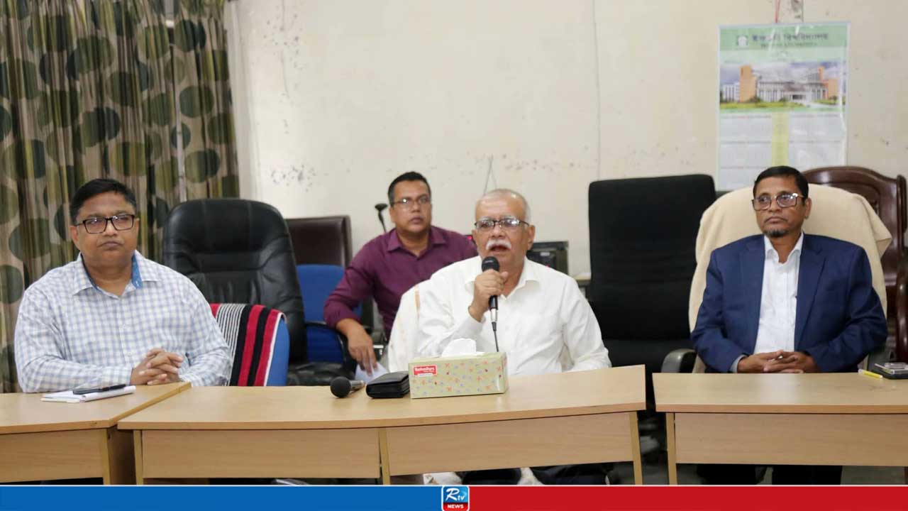 ইবিতে ‘ডেঙ্গু প্রতিরোধ ও ক্লিন ক্যাম্পাস’ বাস্তবায়নে আলোচনা সভা