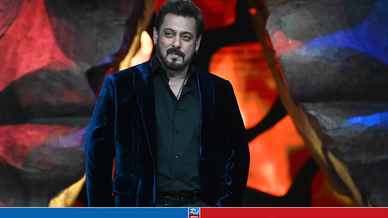 সালমানের ‘পুরুষত্ব’ নিয়ে খোঁচা, তোপের মুখে আসিফ