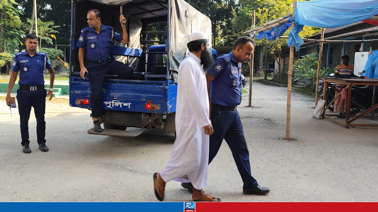 ছাত্রকে নিজের কক্ষে ডেকে নিয়ে যে কাণ্ড ঘটালেন মাদরাসাশিক্ষক