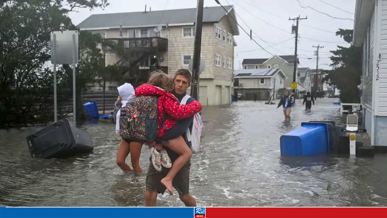 US: Powerful Storm Batters Northeast, Flights Canceled