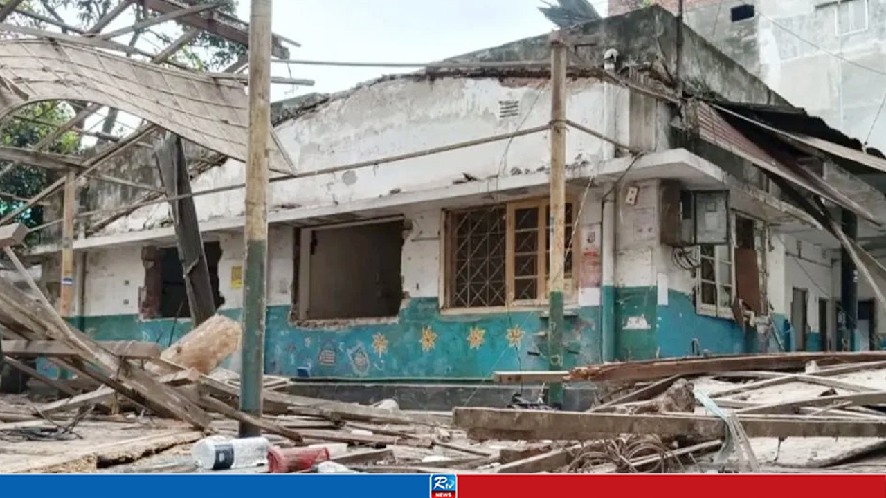 গরীবের ক্লিনিক ভাঙচুর ও লুটপাটের ঘটনায় গ্রেপ্তার ৯, উদ্ধার দুই ট্রাক মালামাল