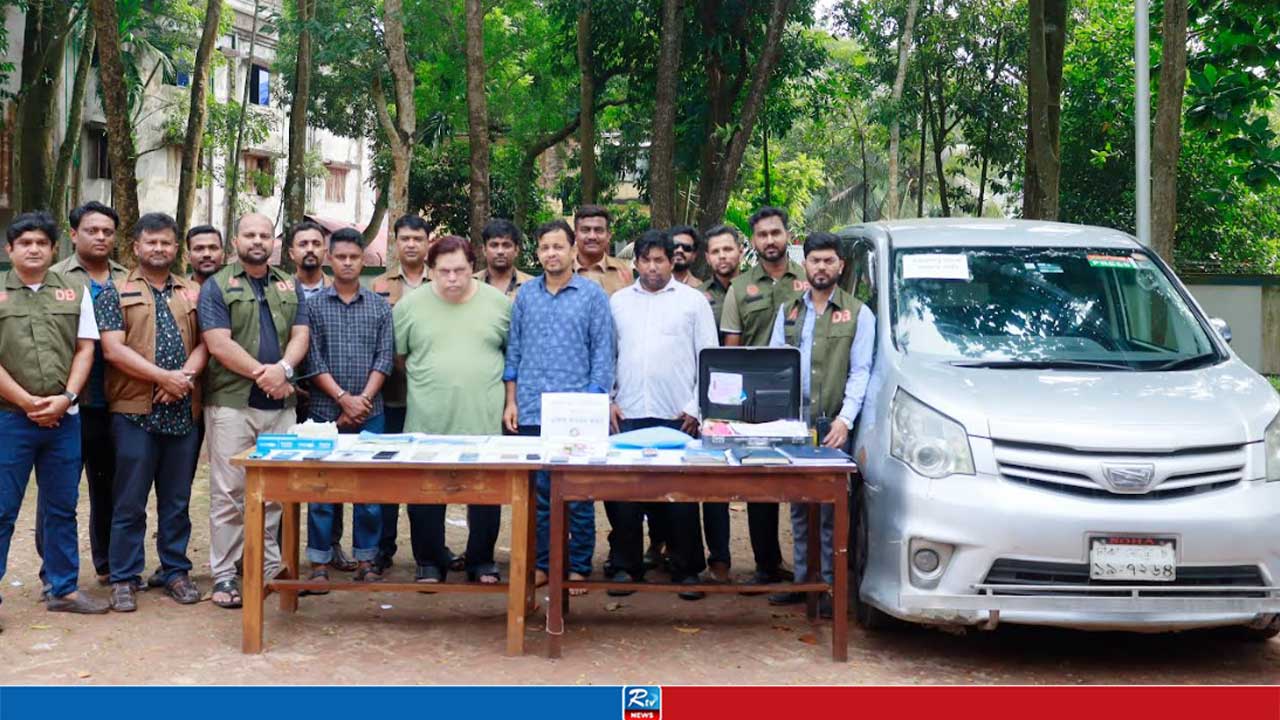 কথিত সীমানা পিলার ও কয়েন বিক্রি চক্রের ৪ সদস্য গ্রেপ্তার