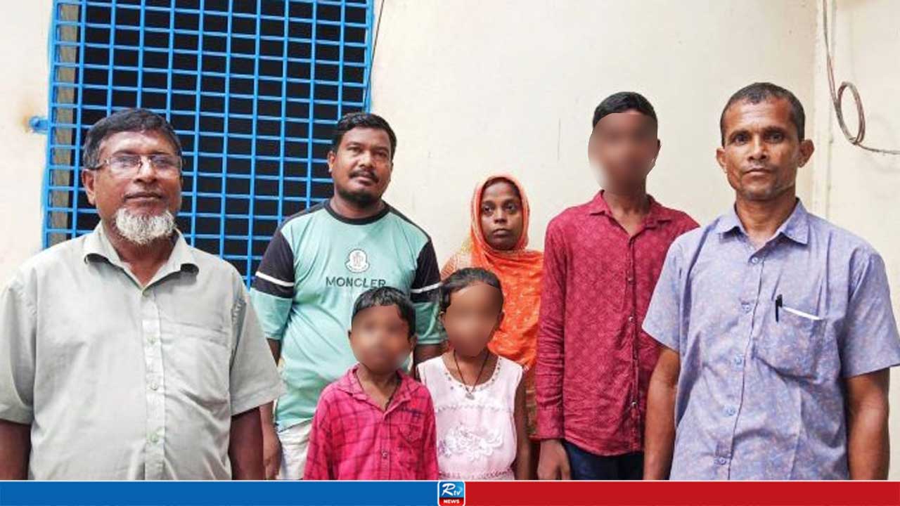 নওগাঁয় খ্রিষ্টান ধর্ম ছেড়ে একই পরিবারের ৫ জনের ইসলাম গ্রহণ