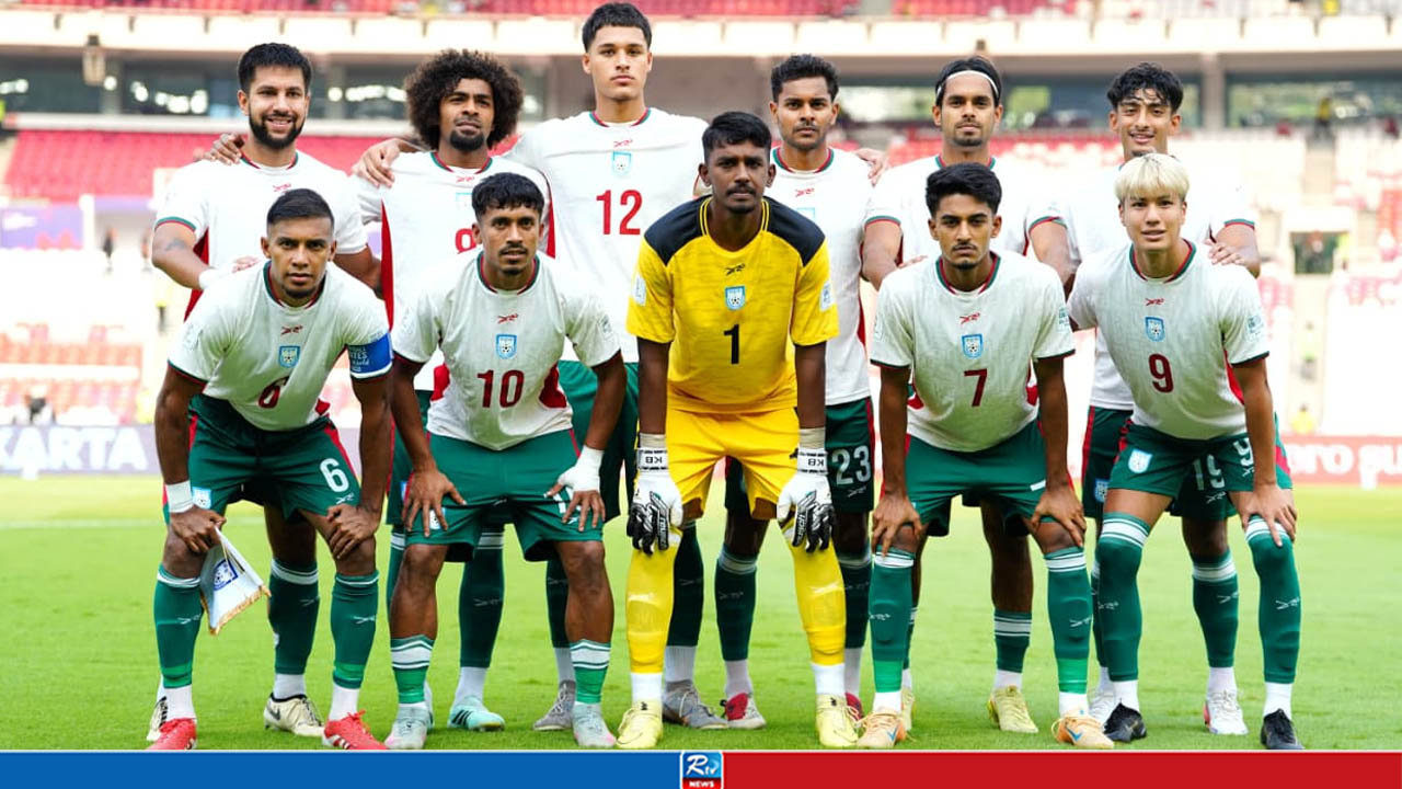 এক পরিবর্তন নিয়ে ইন্দোনেশিয়ার বিপক্ষে মাঠে নেমেছে বাংলাদেশ