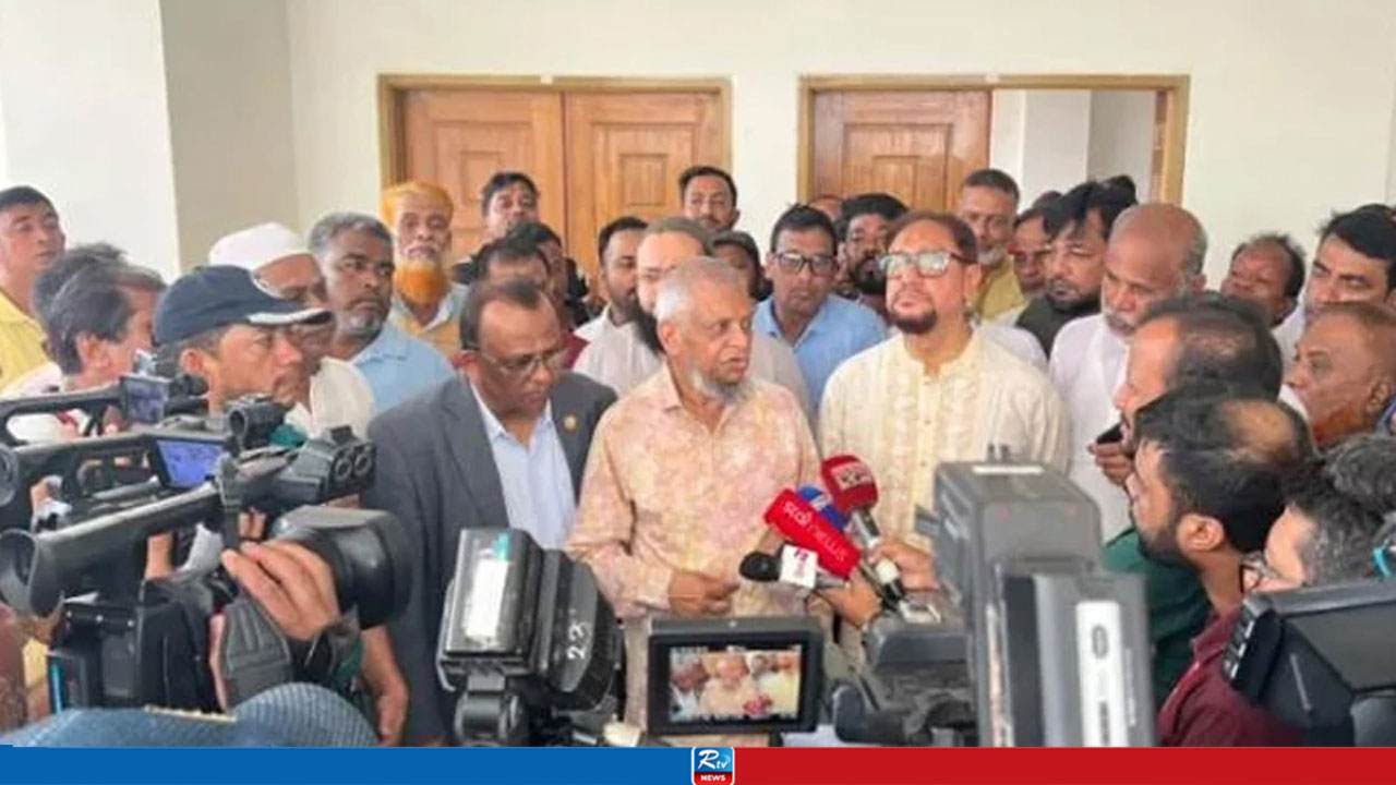 শ্রমজীবী নারীদের নিরাপত্তাকে অগ্রাধিকার দিয়ে কাজ করছে সরকার: শ্রমমন্ত্রী