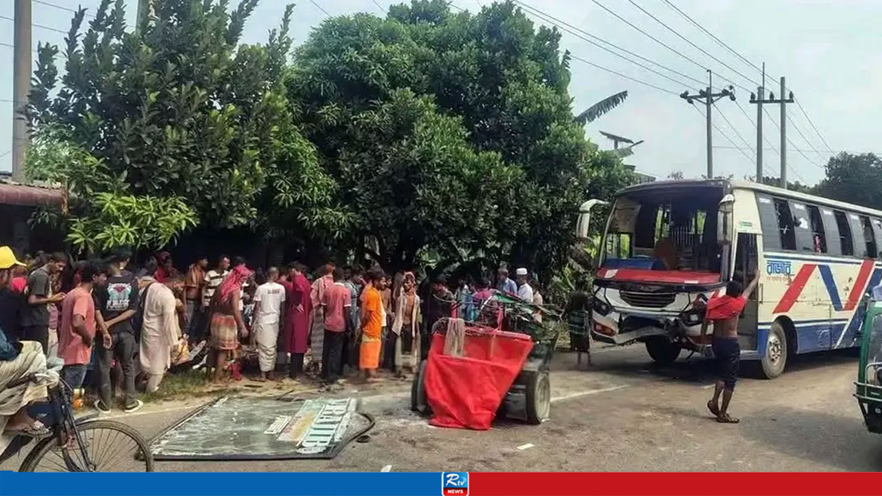 ময়মনসিংহে অটোরিকশার ওপর উঠে গেল বাস, একসঙ্গে ঝরল ৭ প্রাণ