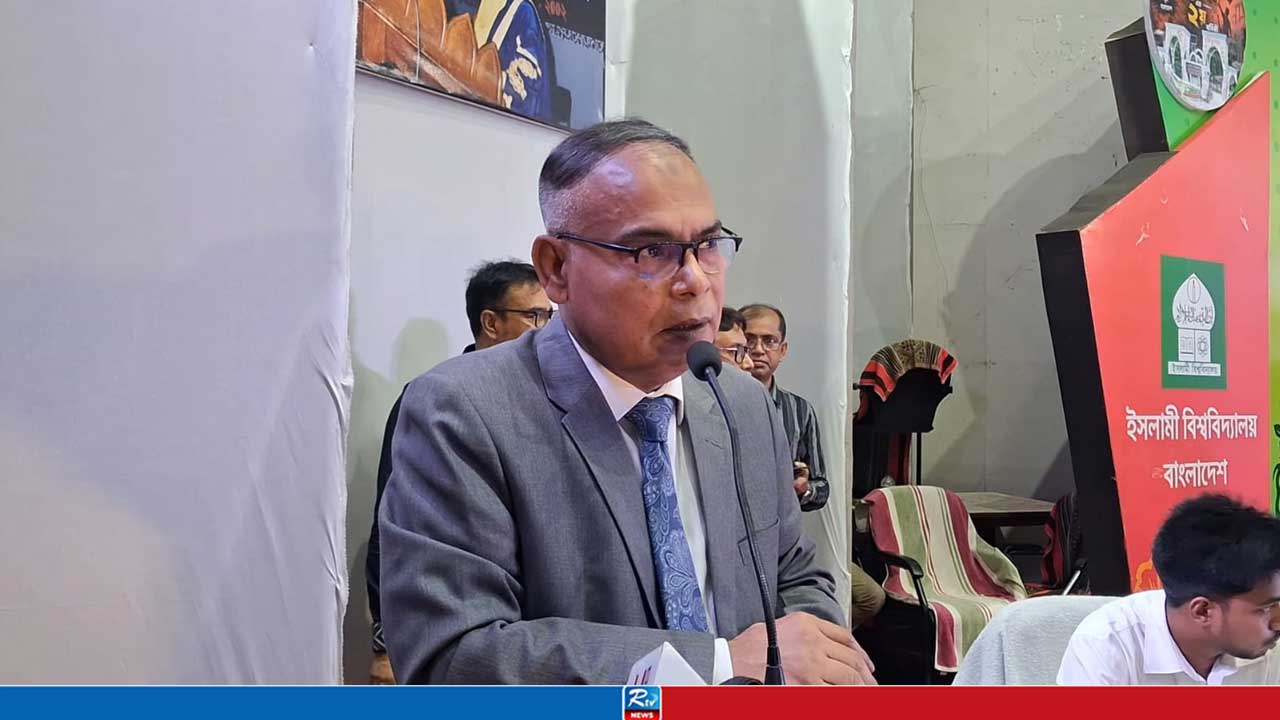 প্রধানমন্ত্রীর উপদেষ্টার কাছে ২টি ডাবল ডেকার বাস উপহার চাইলেন ইবি উপাচার্য