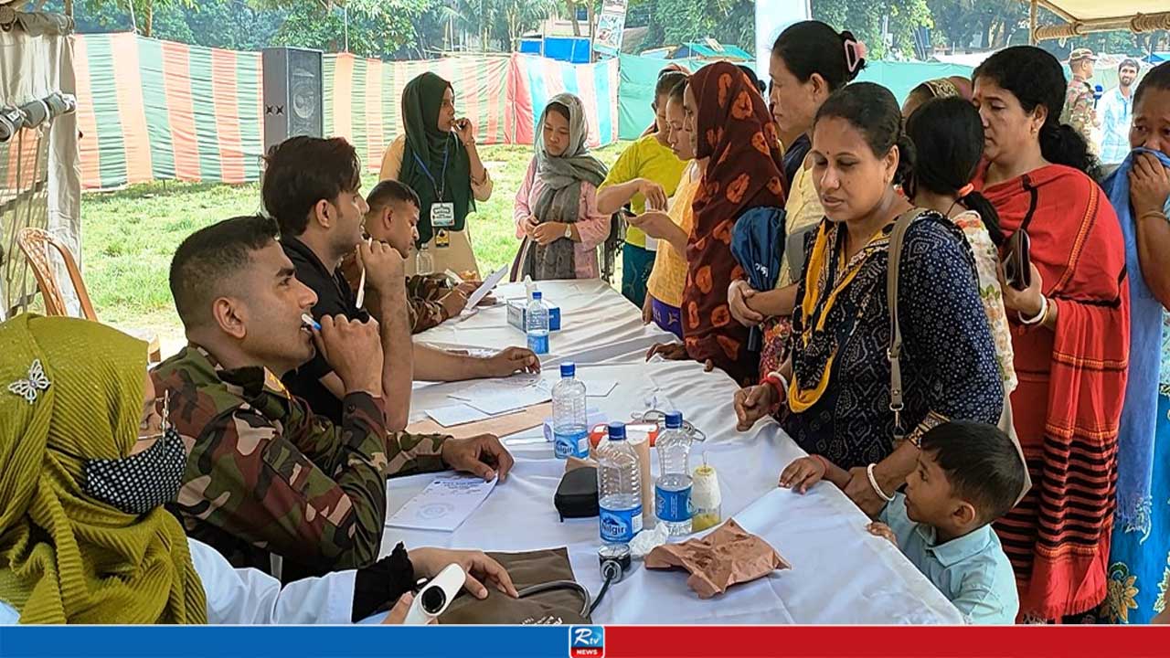 বান্দরবানে সেনাবাহিনীর উদ্যোগে দুই দিনব্যাপী ফ্রি মেডিকেল ক্যাম্প শুরু