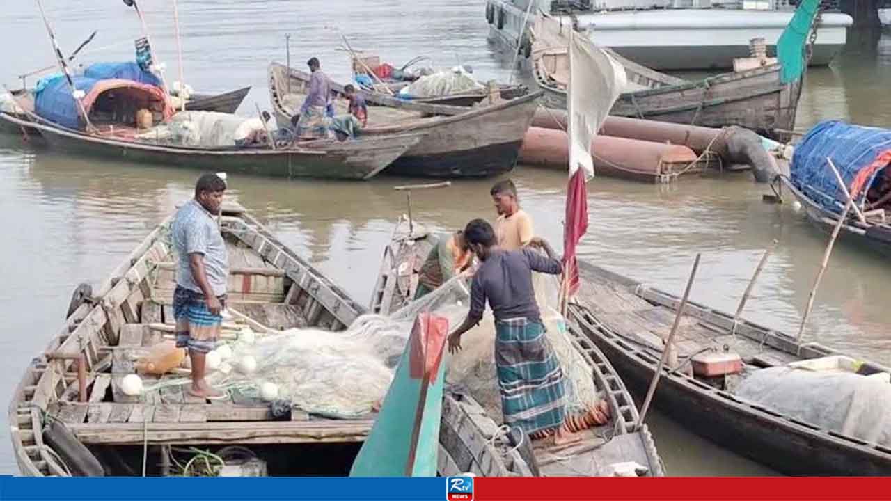 মেঘনায় মাছ ধরায় ২২ দিনের নিষেধাজ্ঞা