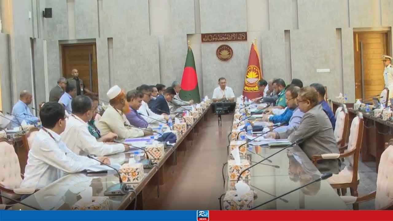 ঢাকার গণপরিবহন ব্যবস্থাপনা নিয়ে বৈঠকে প্রধানমন্ত্রী