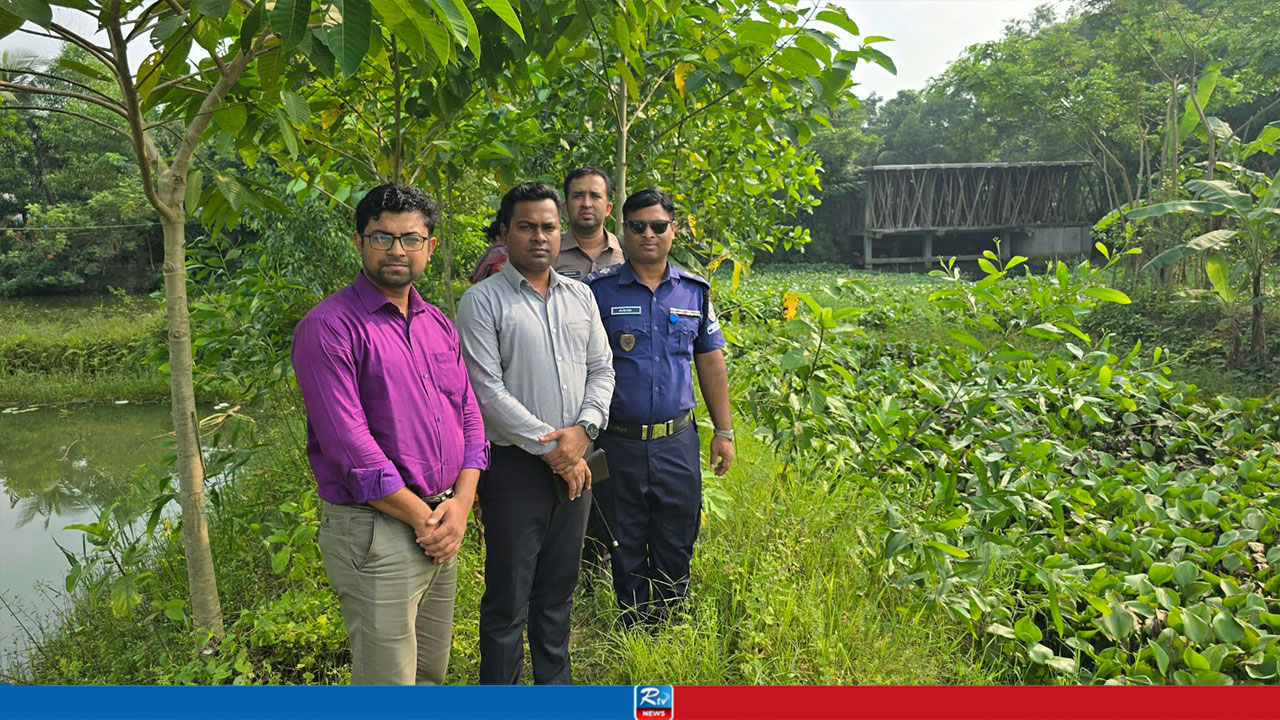কচুয়ায় ৩ ড্রেজার ধ্বংসসহ হাজার টাকা জরিমানা
