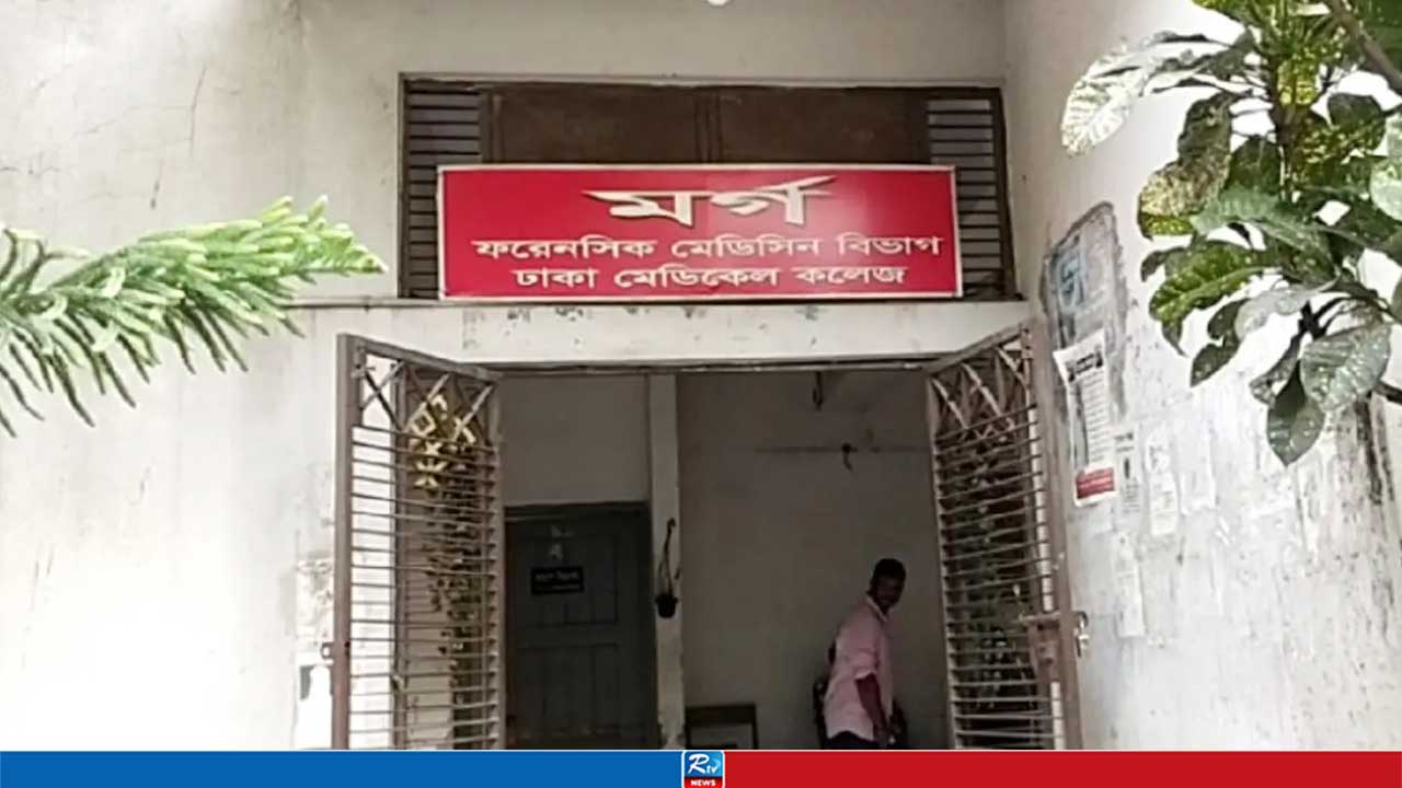 শতশত মরদেহের ভেতর থেকে পোশাক দেখেই ছেলেকে চিনেছিলেন মা