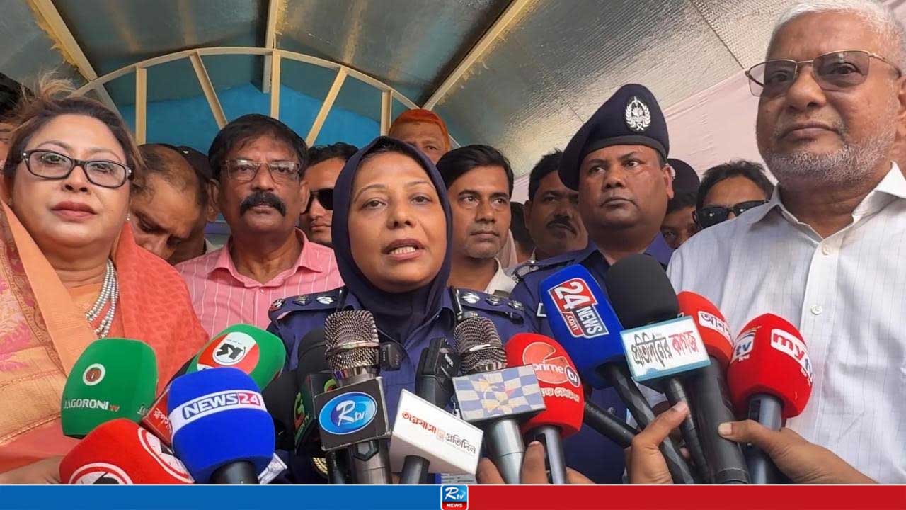 ধামরাইয়ে নির্বিঘ্নে পূজা উদযাপনে কাজ করবে ‘কুইক রেসপন্স টিম’: এসপি শামীমা পারভীন