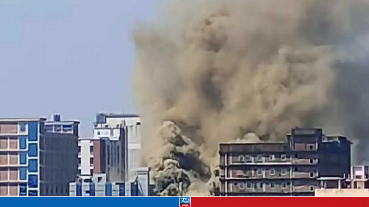 গাজীপুরে ওষুধ কারখানায় ভয়াবহ আগুন