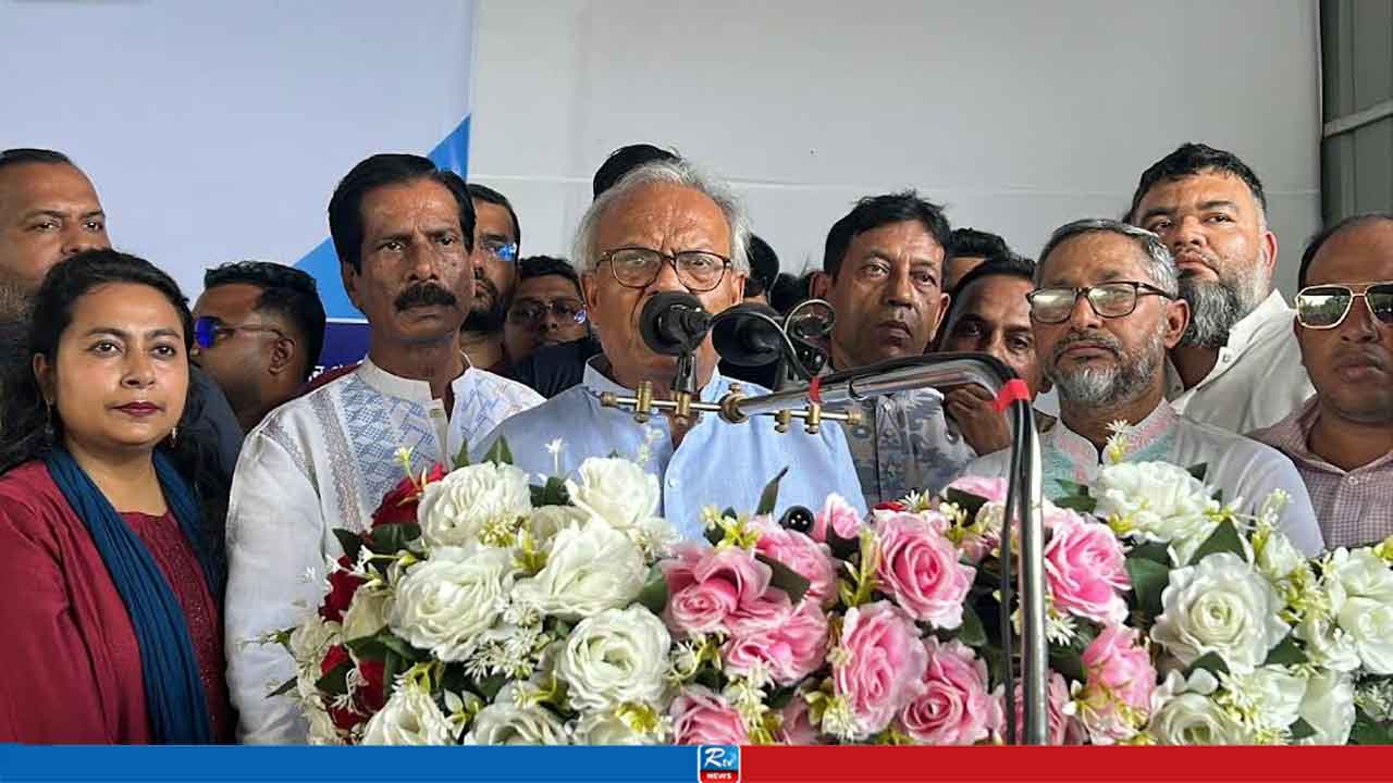 ‘পরাজিত ফ্যাসিবাদের দোসররা বিদেশে বিলাসবহুল জীবনযাপন করছেন’