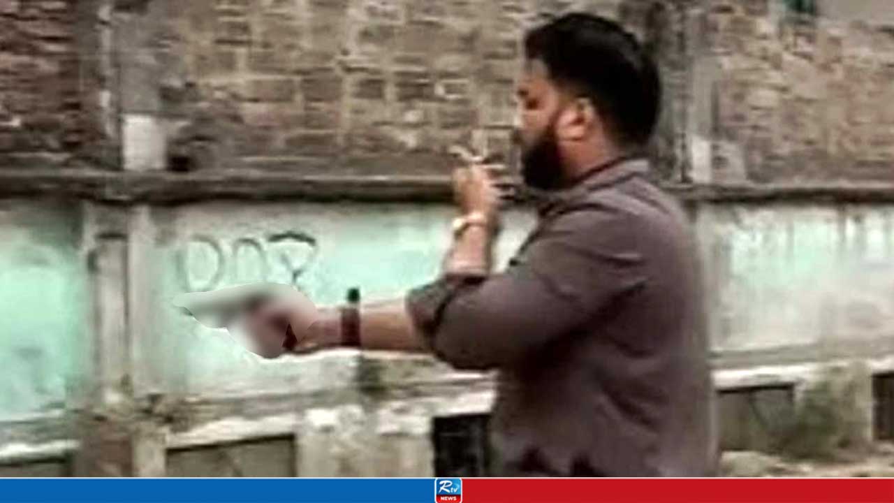 পিস্তল নিয়ে মাদক ব্যবসায়ীদের আস্তানায়, যে ব্যাখ্যা দিলেন ইশরাক