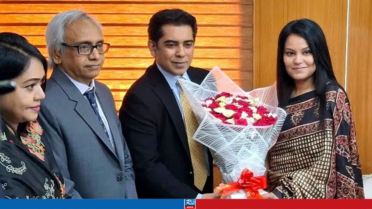 ‘কোনো সরকার বা বিশেষ ব্যক্তির জন্য নয়, জনগণের জন্য কাজ করবে তথ্য কমিশন’