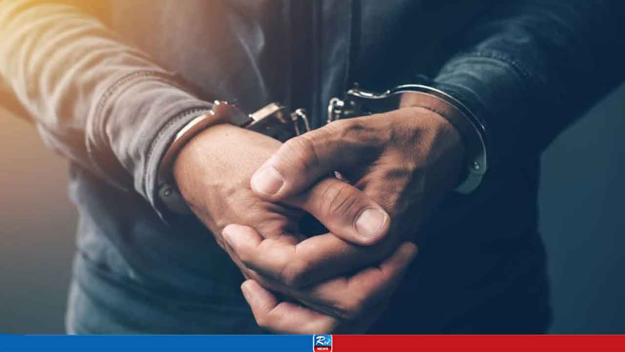 পুলিশের ২৪ ঘণ্টার অভিযানে ঢাকায় গ্রেপ্তার ৪৮৪