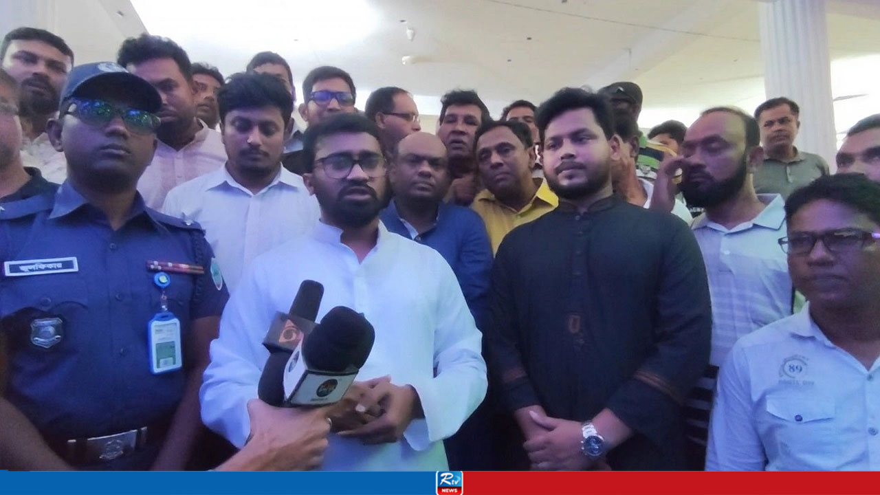 হাজার ডিসেম্বর চলে যাবে, হাসিনা ফিরবেন না: রাশেদ খাঁন