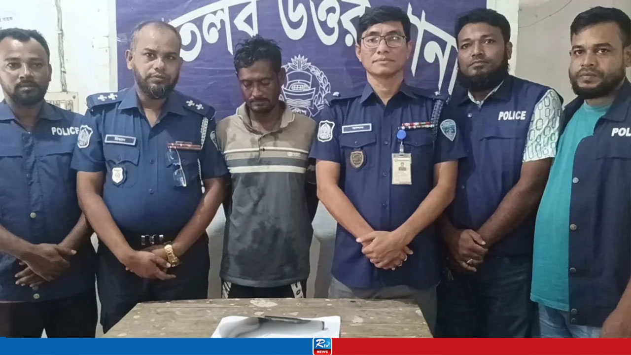 যুবকের লুঙ্গির গোছায় মিলল ওয়ান শুটার গান