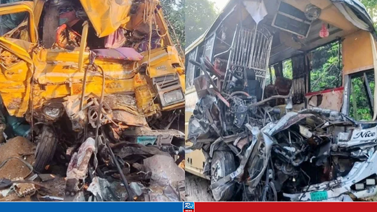 বাস চালাচ্ছিলেন সুপারভাইজার, পেছনের আসনে ঘুমাচ্ছিলেন চালক-সহকারী