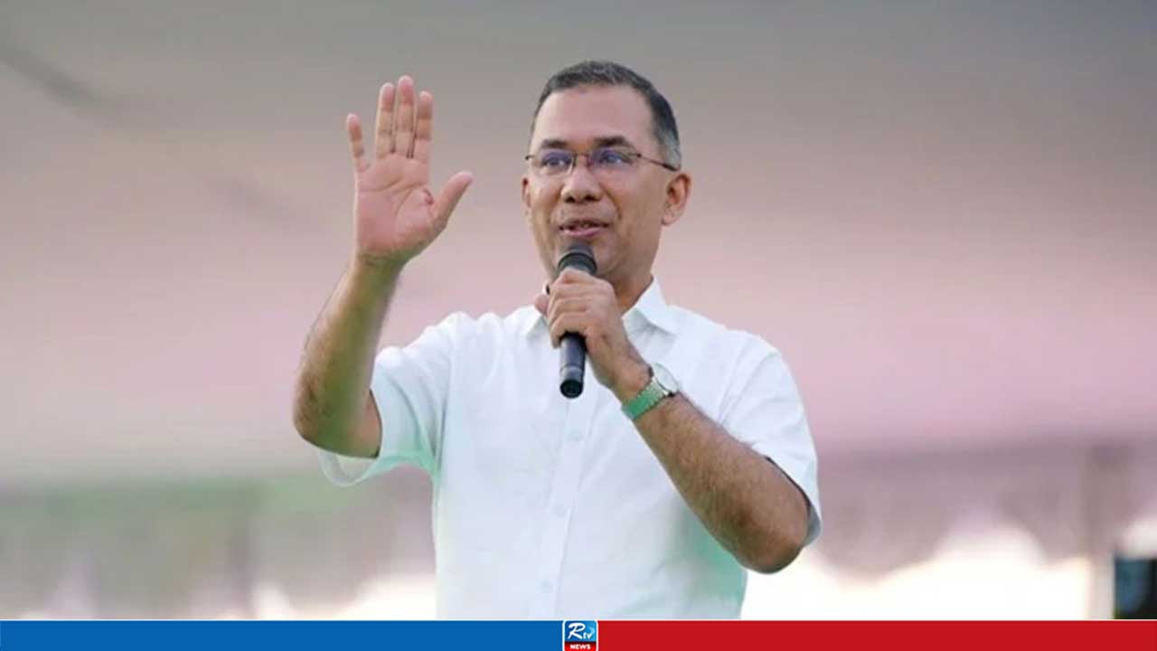 প্রায় ৮ ঘণ্টার বাগেরহাট ও খুলনা সফর শেষে ঢাকায় ফিরেছেন প্রধানমন্ত্রী