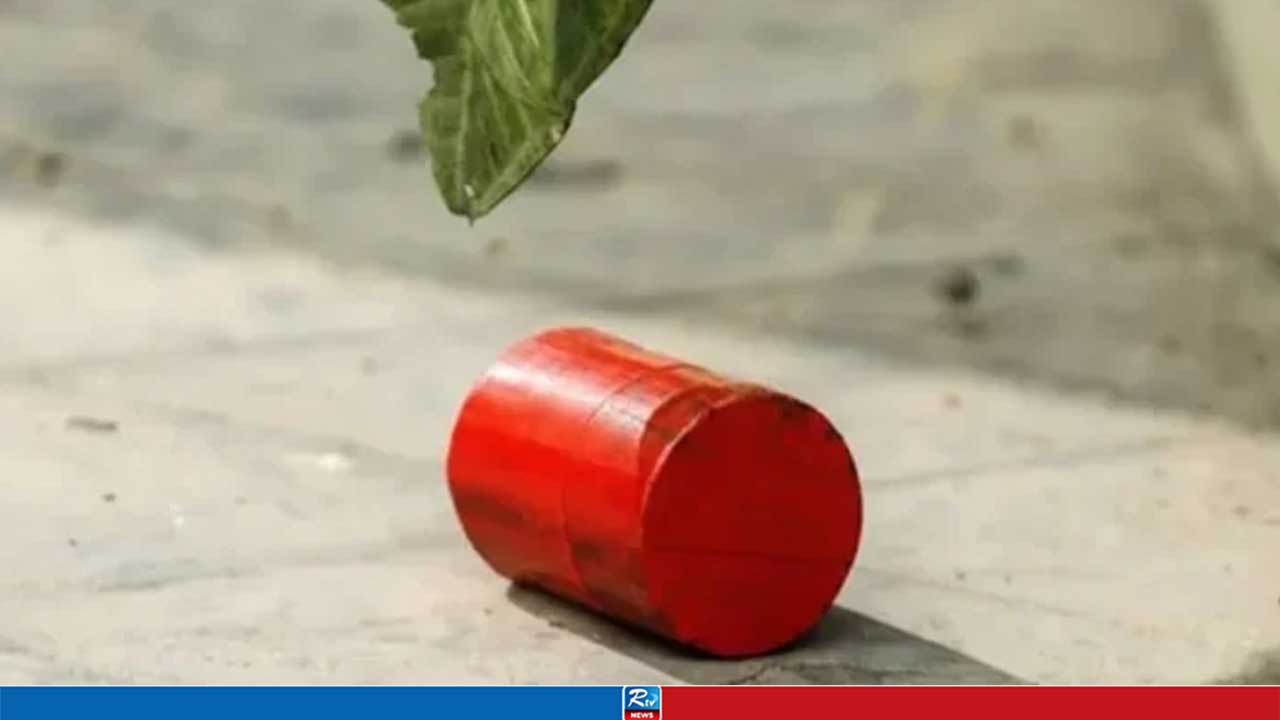 রাজধানীতে ককটেল বিস্ফোরণ