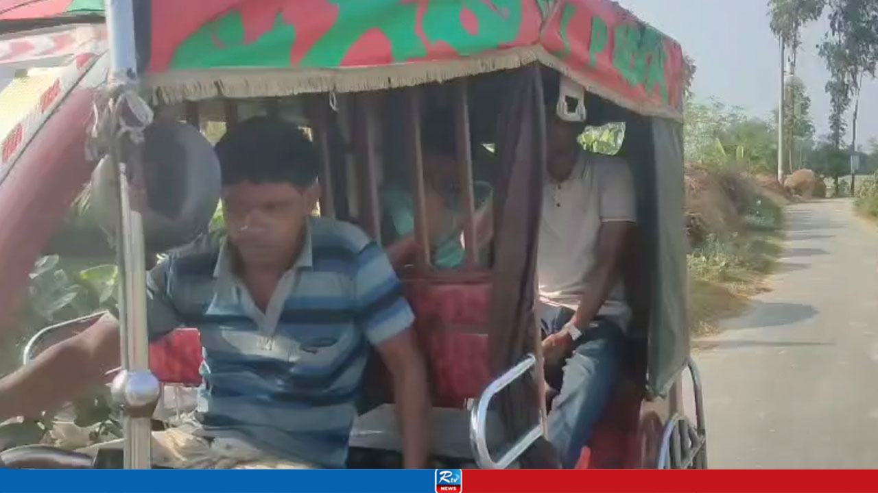 নওগাঁয় শেখ হাসিনার ফেরার বার্তায় মাইকিং, গ্রেপ্তার ১