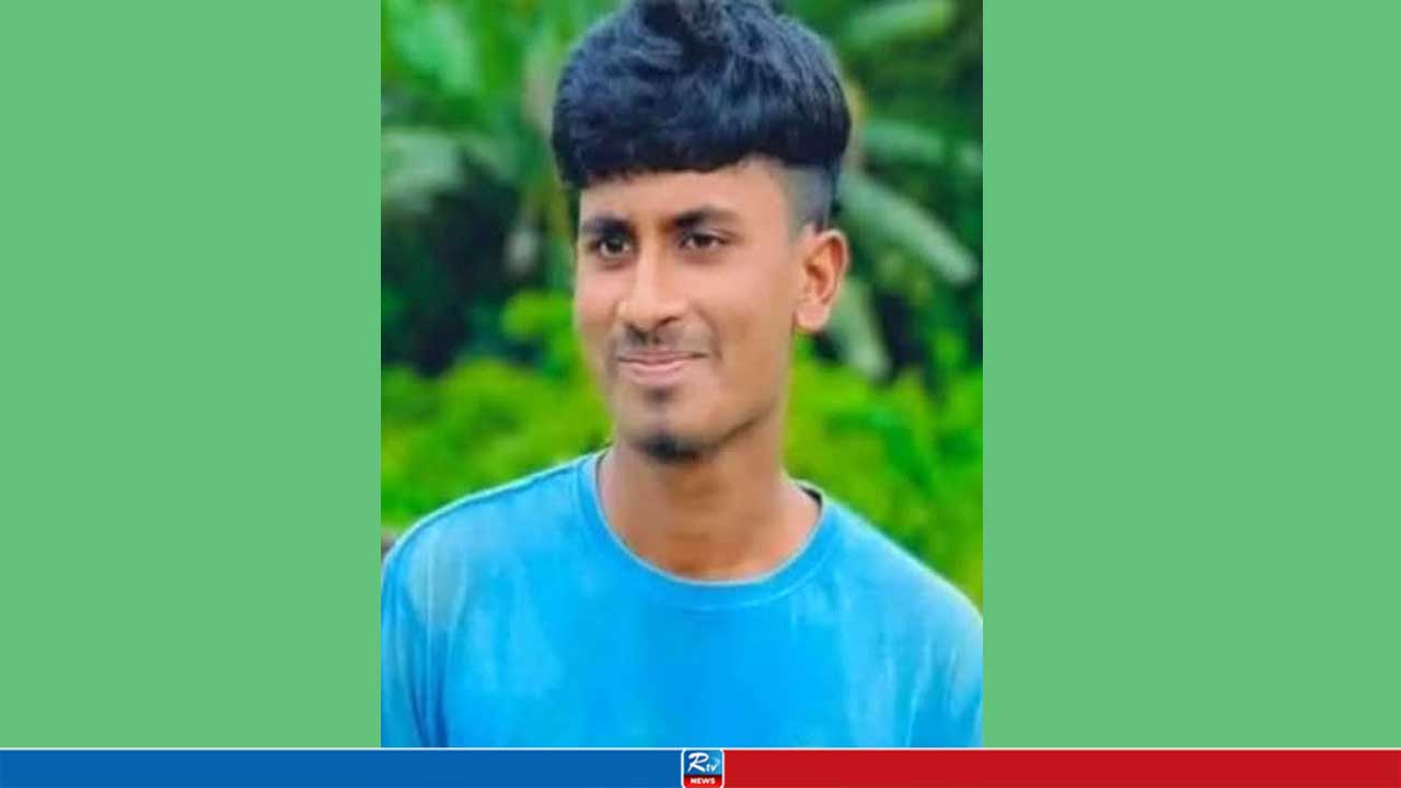 কানে হেডফোন দিয়ে রেললাইনে হাঁটছিলেন তরুণ, নিমিষেই সব শেষ