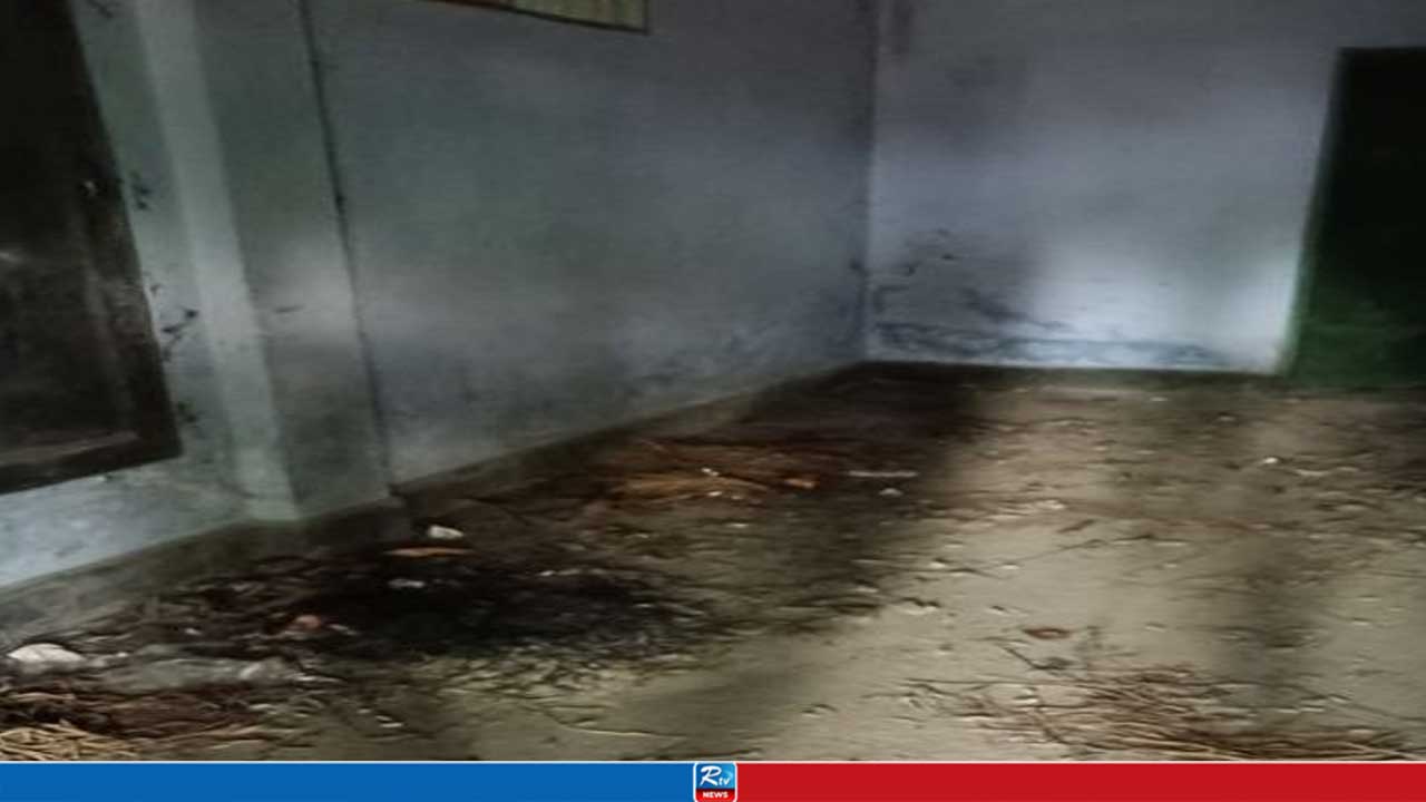 প্রাথমিকের ছাত্রীকে ধর্ষণ, শিক্ষক ও দপ্তরি আটক