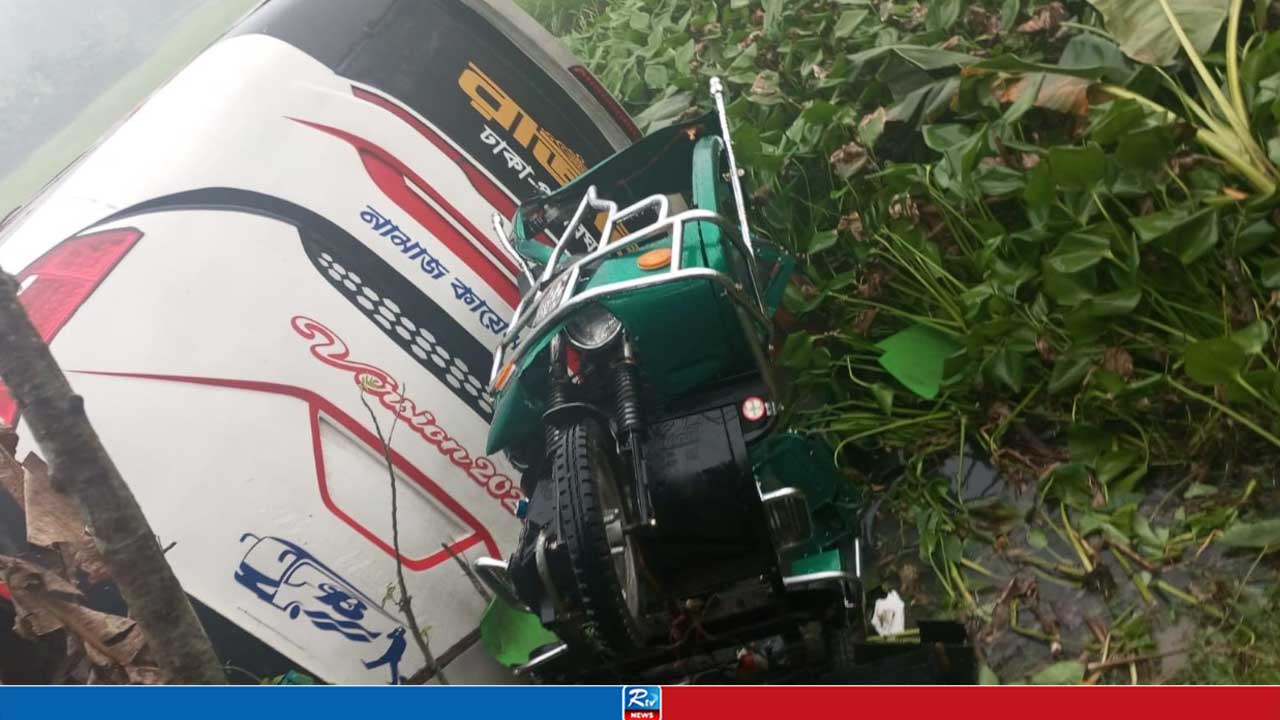 পিরোজপুরের মঠবাড়িয়ায় ফের দুর্ঘটনা, সড়ক নিরাপত্তা নিয়ে প্রশ্ন