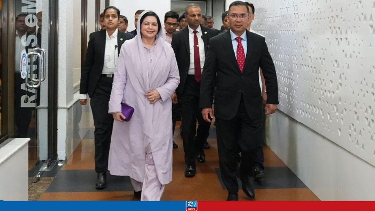 চার দিনের জাপান সফর শেষে ঢাকায় পৌঁছেছেন প্রধানমন্ত্রী