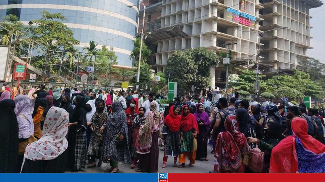 মিরপুরে ফের সড়ক অবরোধ, তীব্র যানজটে ভোগান্তিতে যাত্রীরা